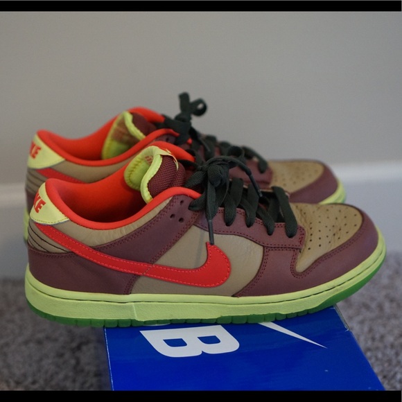 nike sb toxic avenger